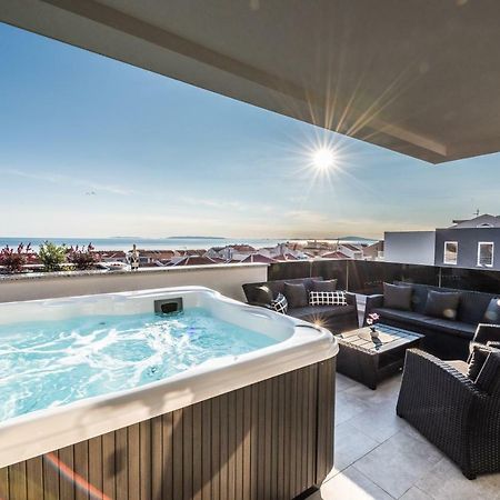 Villa Magnifica Penthouse With Jacuzzi Novalja Dış mekan fotoğraf