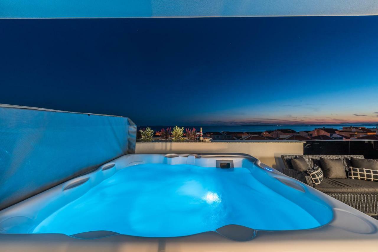 Villa Magnifica Penthouse With Jacuzzi Novalja Dış mekan fotoğraf