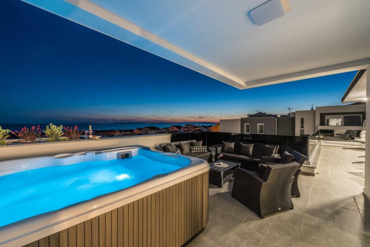 Villa Magnifica Penthouse With Jacuzzi Novalja Dış mekan fotoğraf